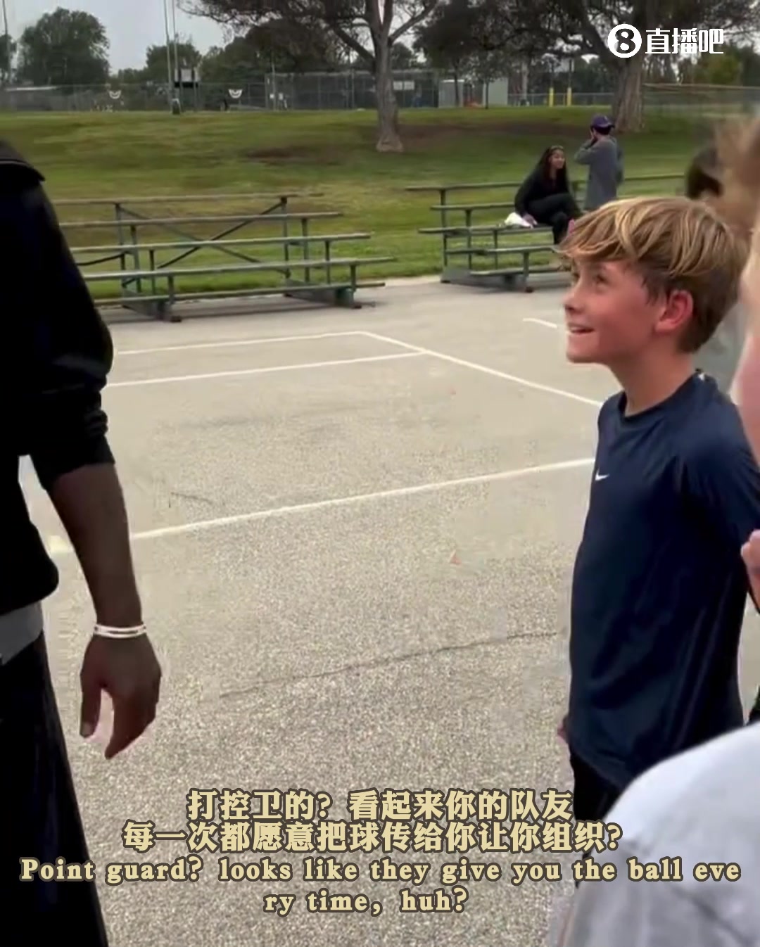 🥺优质偶像！字字箴言！欧文闪现公园鼓励打篮球的小朋友🏀